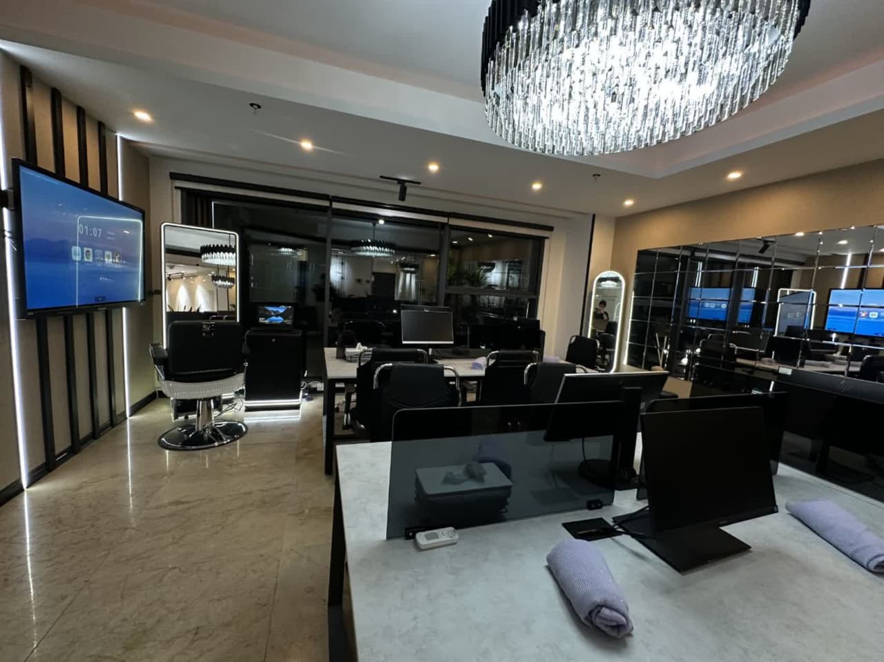 شقایق یحیی زاده | سالن کوتاهی مو |