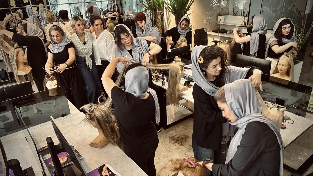 آکادمی شقایق یحیی زاده . مدرس و آموزش کوتاهی مو. هیرکات. خانه هیرکات ایران