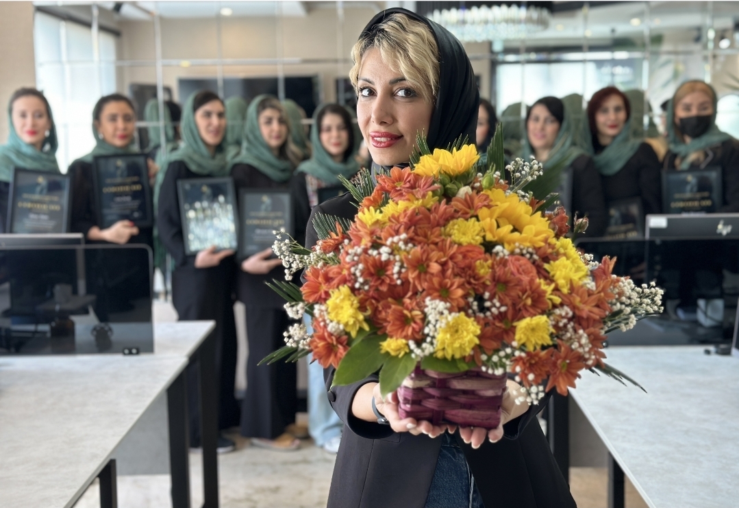 آکادمی شقایق یحیی زاده . مدرس و آموزش کوتاهی مو. هیرکات. خانه هیرکات ایران