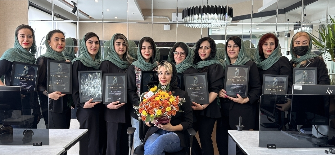 آکادمی شقایق یحیی زاده . مدرس و آموزش کوتاهی مو. هیرکات. خانه هیرکات ایران